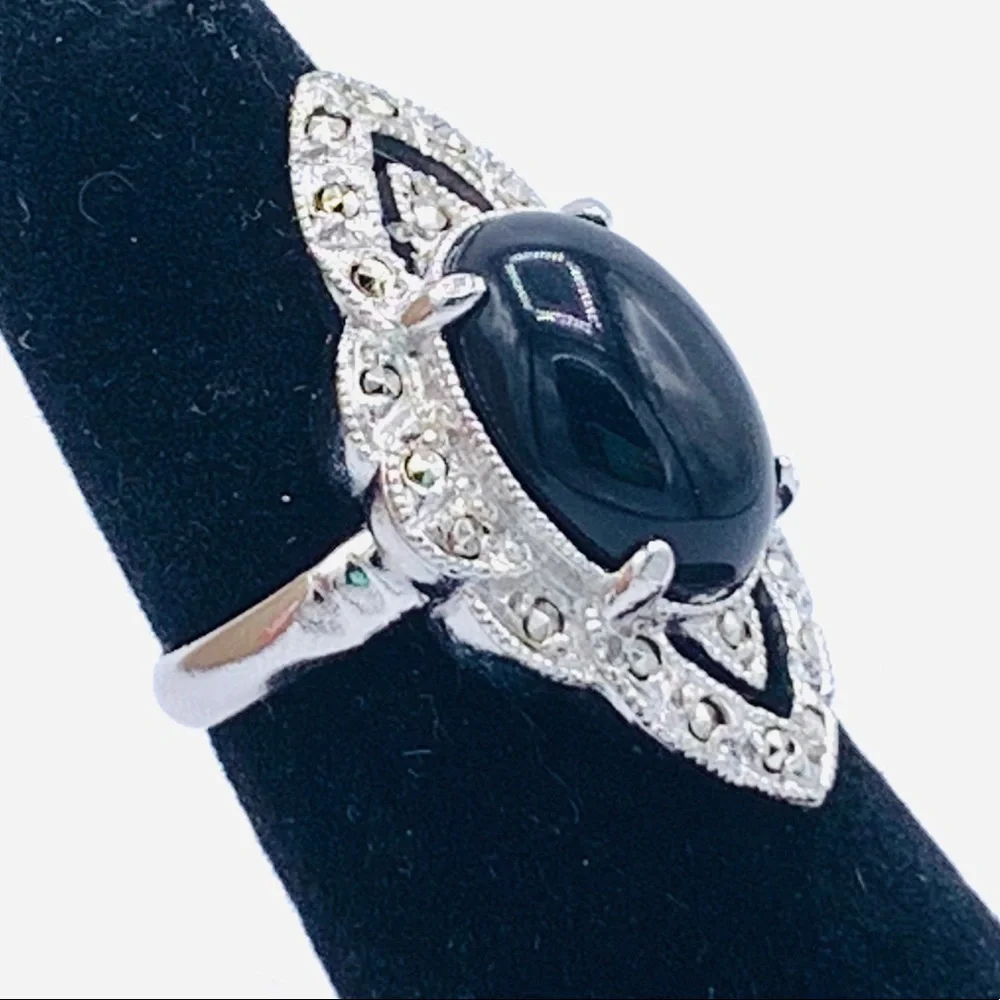 Vintage ring old stock adjustable black silver NOS